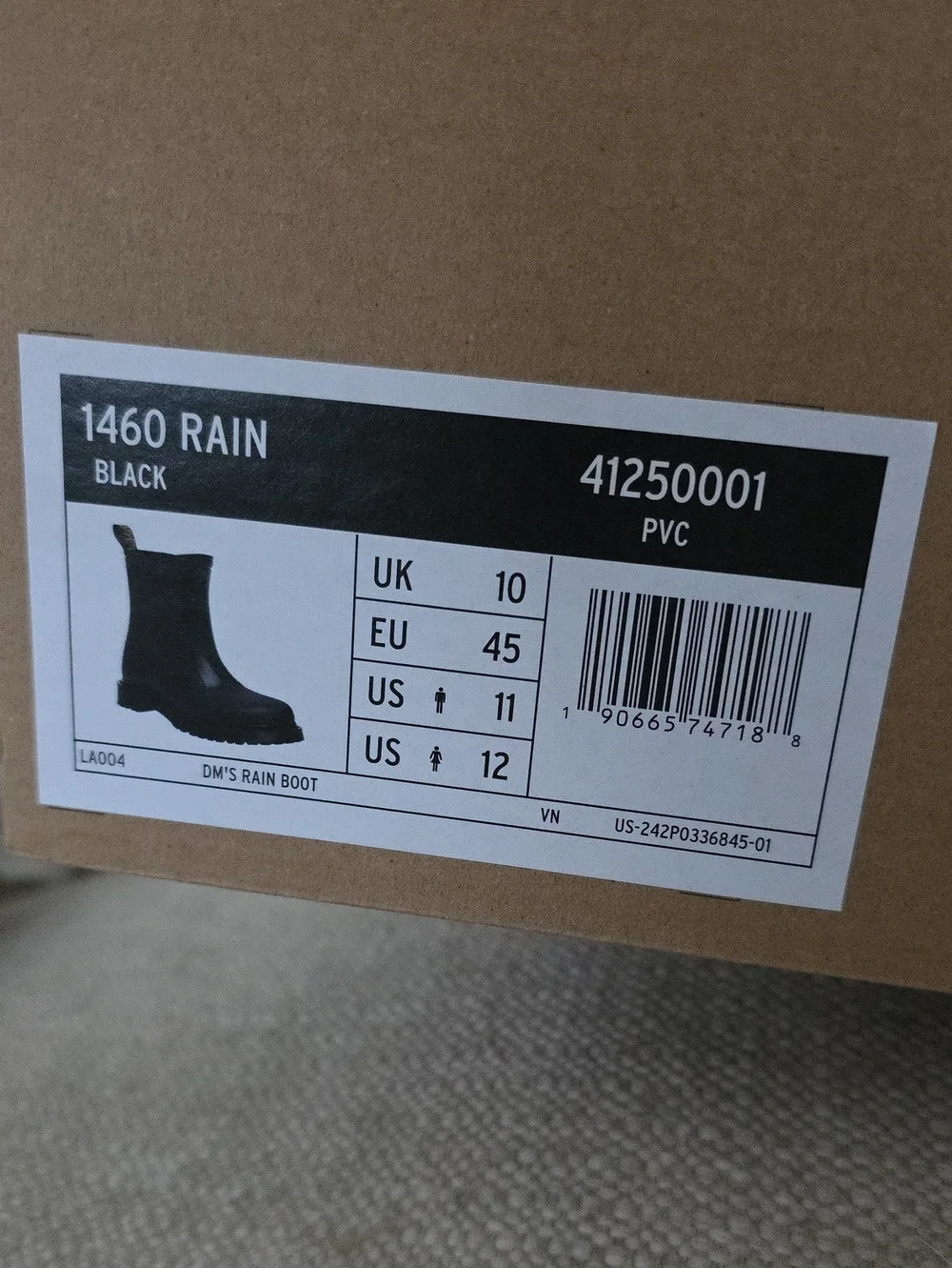 Dr. Martens sleek black